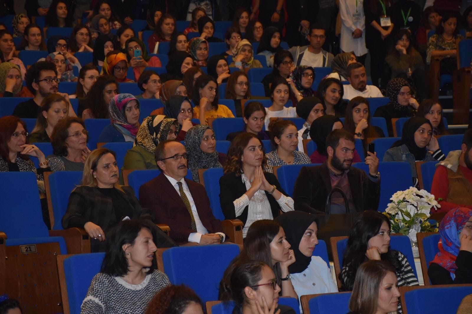 BAŞKAN YARDIMCISI ELİF SEZER CEBAR KONFERANSA KATILDI