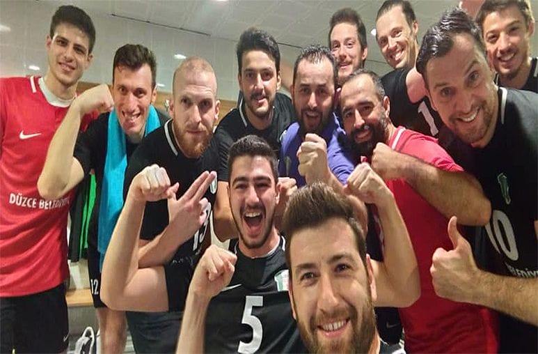 VOLEYBOL TAKIMI DEPLASMANDA GALİP