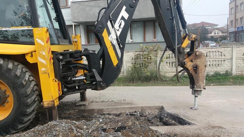 YAĞMUR SUYU HATLARI YAPIMI DEVAM EDİYOR