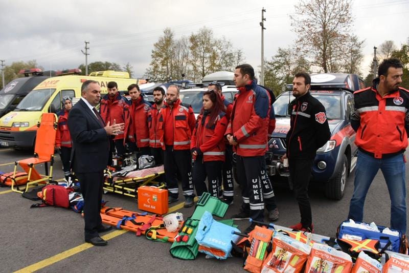 DEPREM GÜNÜ YAŞANANLARI SERGİLEDİLER