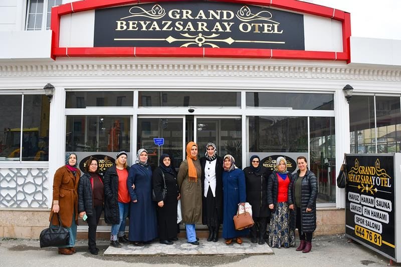HAVUZ SIRASI ANNELERİNDE