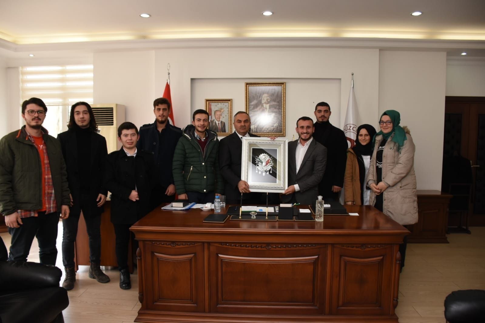 GENÇ İMAM HATİPLİLERDEN BAŞKANA ZİYARET