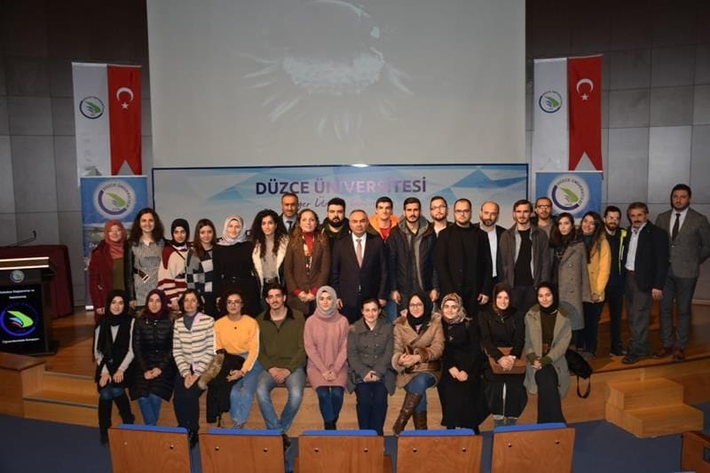 BAŞKAN VE REKTÖR ÖĞRENCİLERLE BULUŞTU