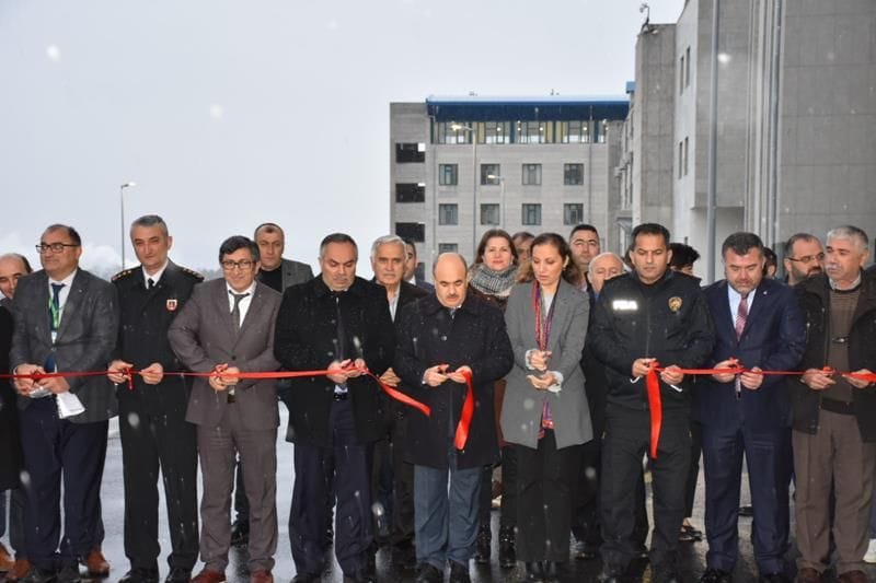 BAŞKAN AY ACİL SERVİS AÇILIŞINA KATILDI