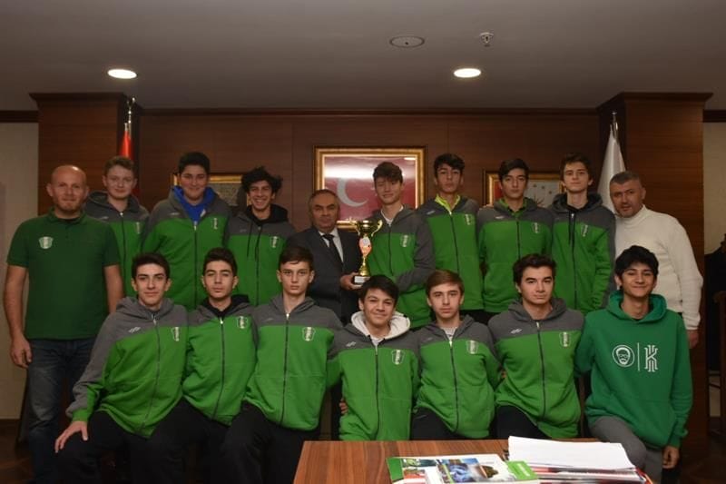 BAŞKAN AY U16 TAKIMINI TEBRİK ETTİ