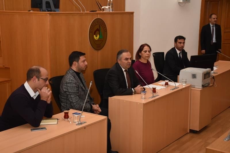 BAŞKAN AY İNŞAATÇILARLA BİR ARAYA GELDİ