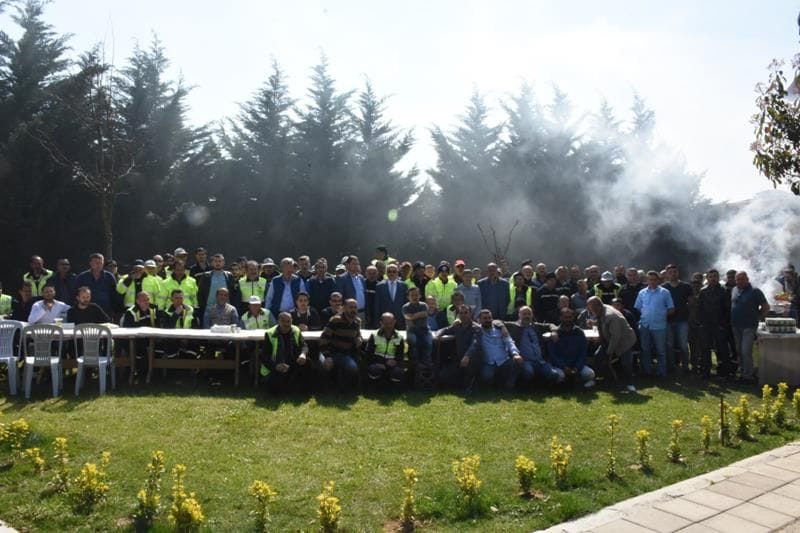 TEMİZLİK PERSONELİ İLE YEMEKTE BULUŞTULAR
