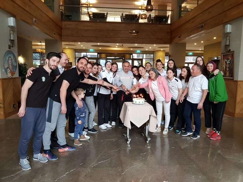 “KIZLARIMIZLA GURUR DUYUYORUZ”