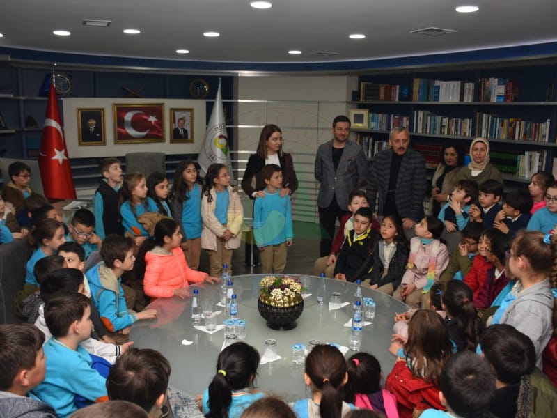 ÖĞRENCİLER DÜZCE BELEDİYESİNDE