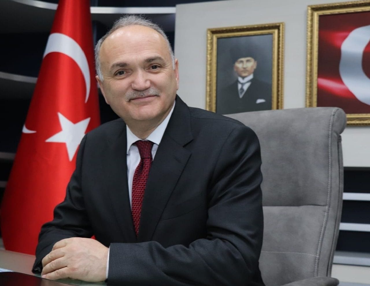“GEÇMİŞTE OLDUĞU GİBİ BUGÜN DE ÜLKEMİZİN DÜNYADAKİ SESİ OLAN ANADOLU AJANSI”