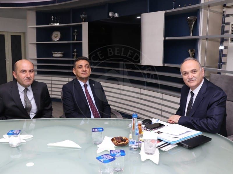 İLLER BANKASI'NDAN BAŞKAN ÖZLÜ'YE HAYIRLI OLSUN ZİYARETİ