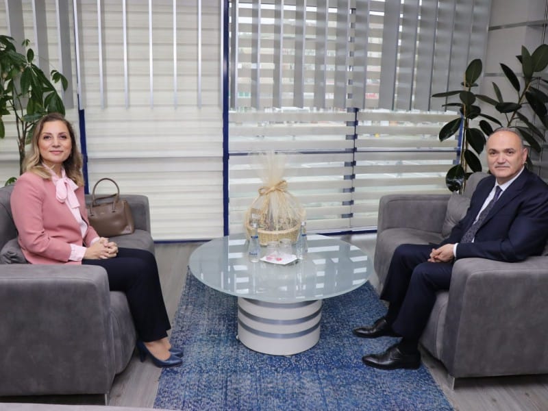 PROF. DR. ÇAKAR HAYIRLI OLSUN DİLEKLERİNİ İLETTİ