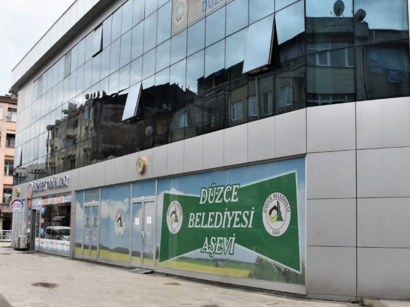 İFTAR YEMEKLERİ AYAKLARINA GELİYOR