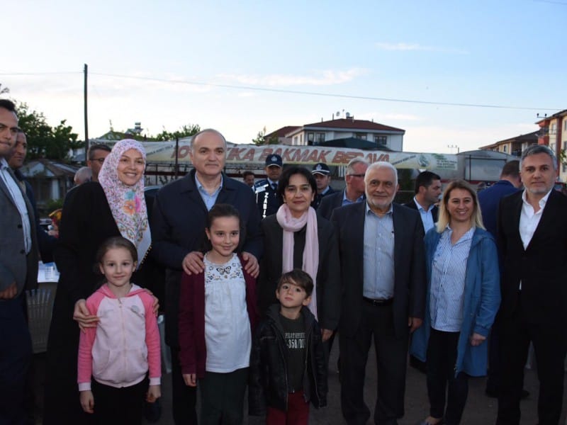 İFTAR SOFRALARI AZİZİYEDE KURULDU