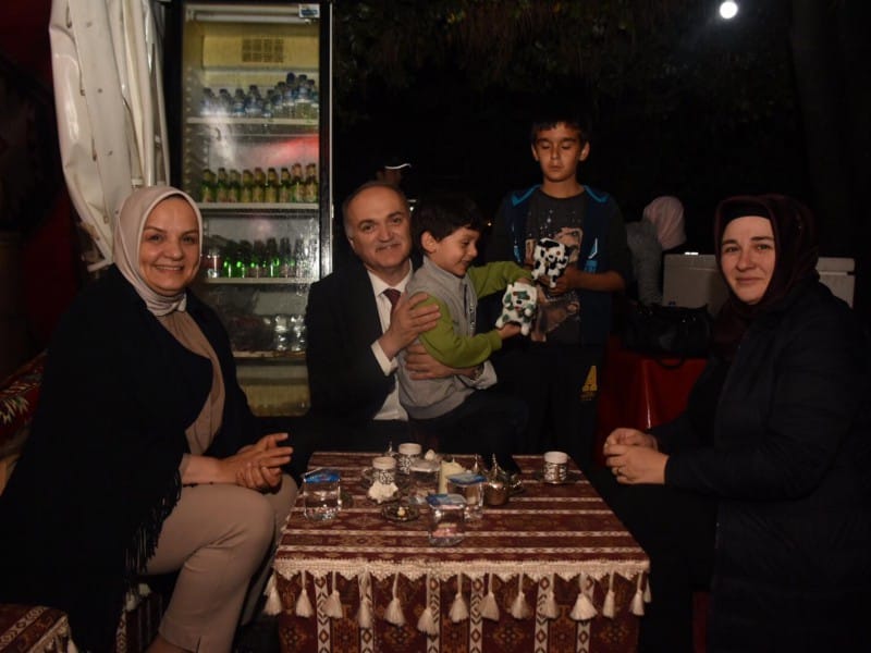 BAŞKAN ÖZLÜ RAMAZAN SOKAĞINI ZİYARET ETTİ