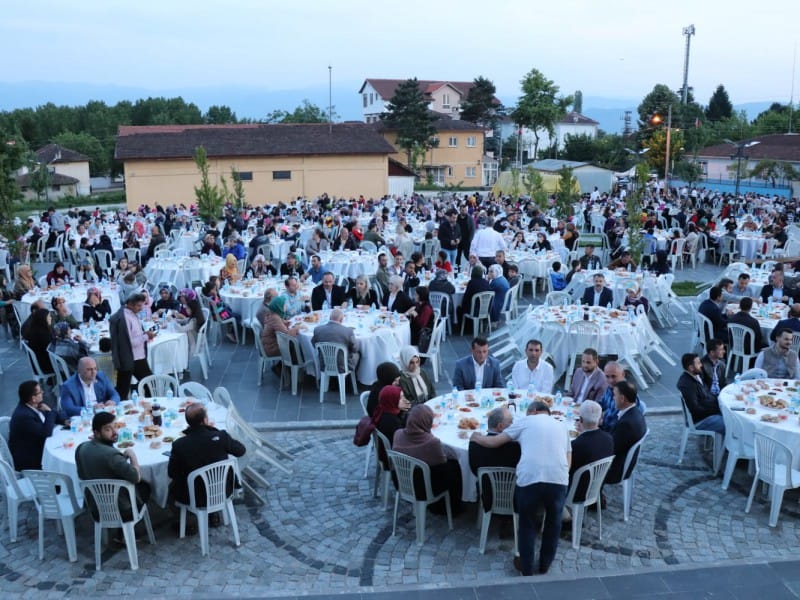 BAŞKAN ÇİLİMLİ'DE İFTARA KATILDI