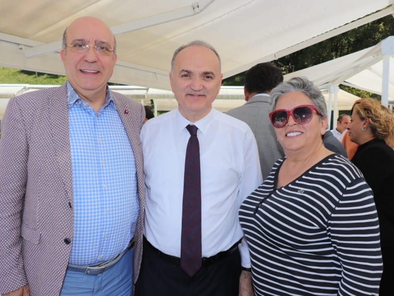 HAYRANLIĞINI KÖŞE YAZISINDA ANLATTI