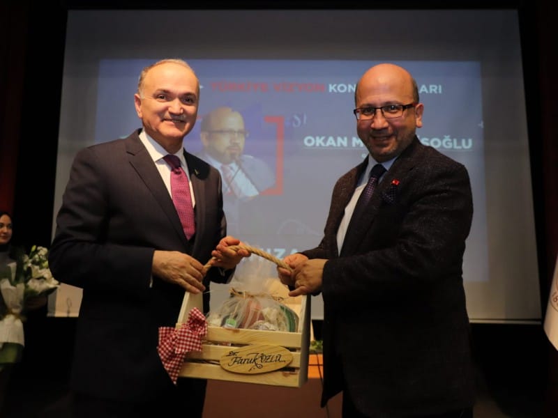 GENÇLERE VERDİĞİ TAVSİYELER DİKKAT ÇEKTİ