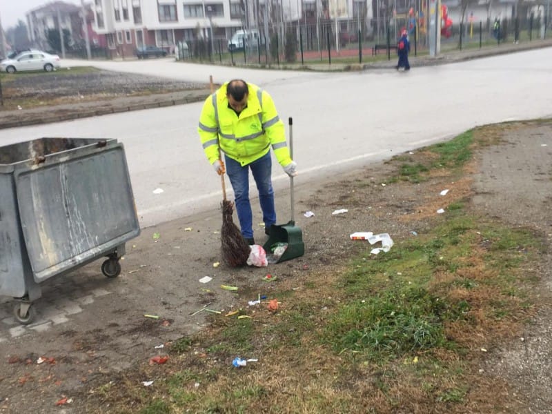 TEMİZLİK GÜNÜN ERKEN SAATİ BAŞLIYOR