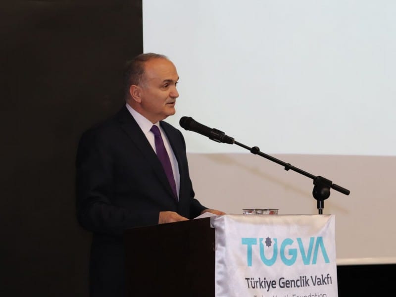 GENÇLERE ALTIN DEĞERİNDE ÖĞÜTLER