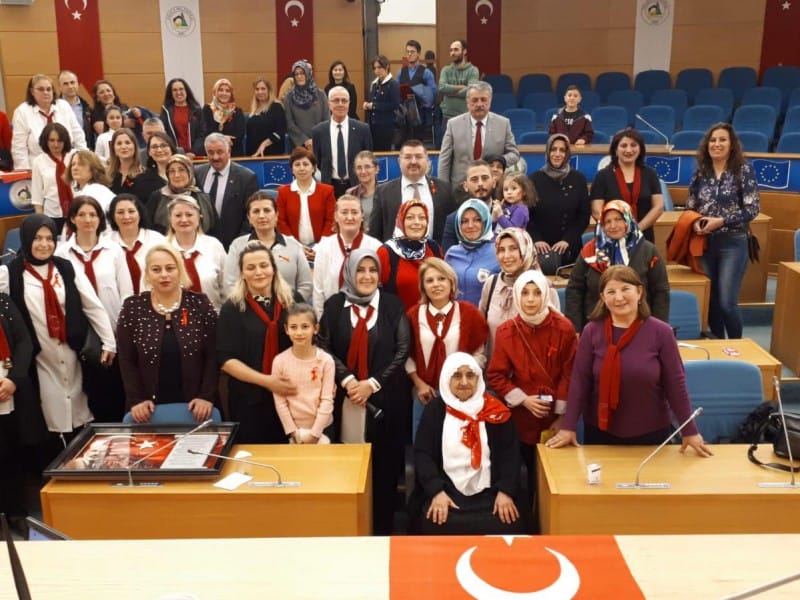 12 MART'A YAKIŞIR YARIŞMA