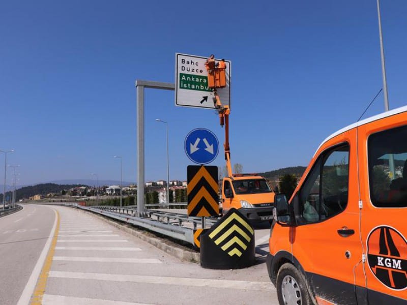 ÇEVREYOLLARI TABELALARI DA DEĞİŞTİ