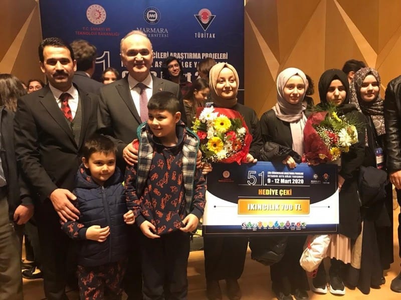 TÜBİTAK'TAN DÜZCE'YE ÖDÜLLE DÖNDÜLER