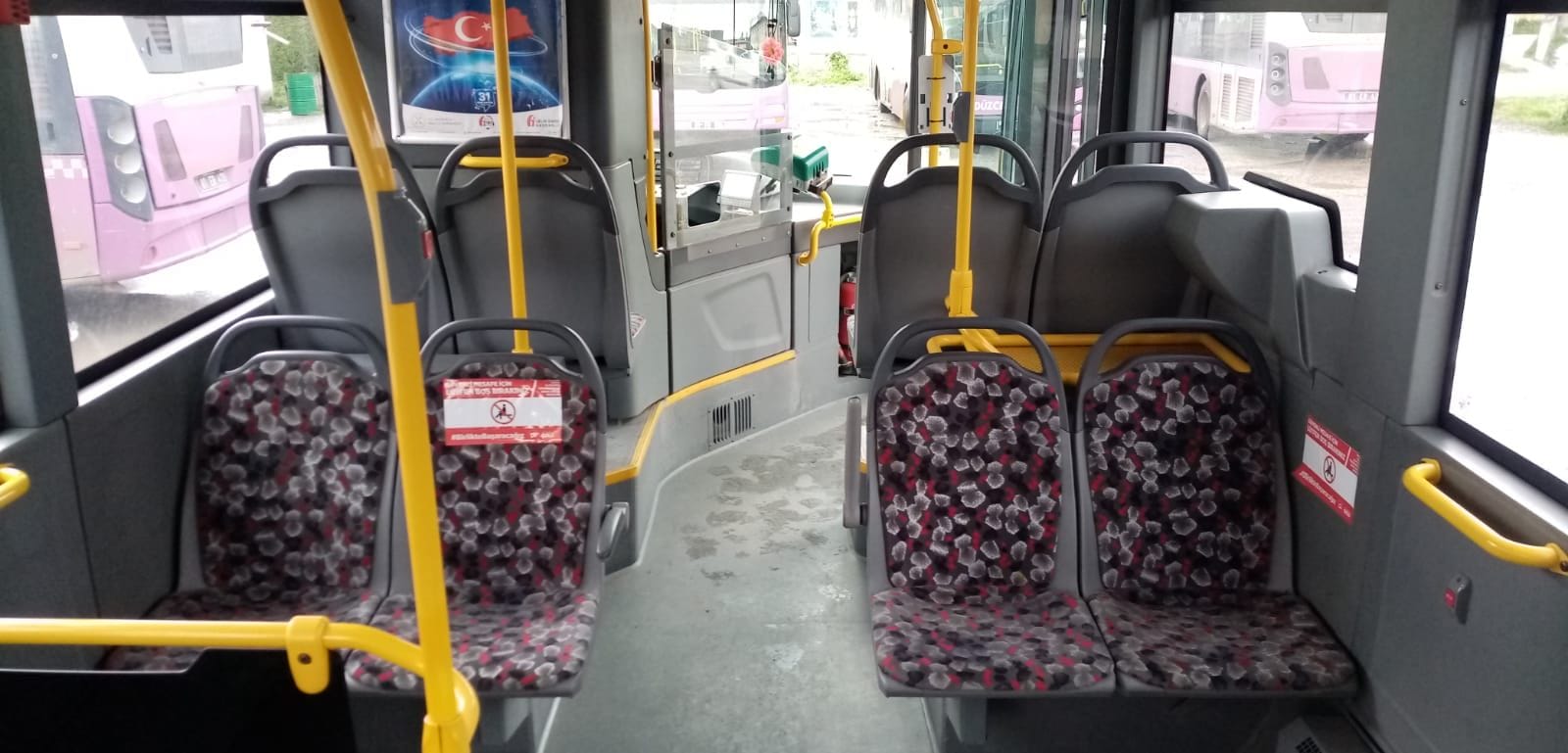 YOLCU OTOBÜSLERİNE SOSYAL MESAFE UYGULAMASI