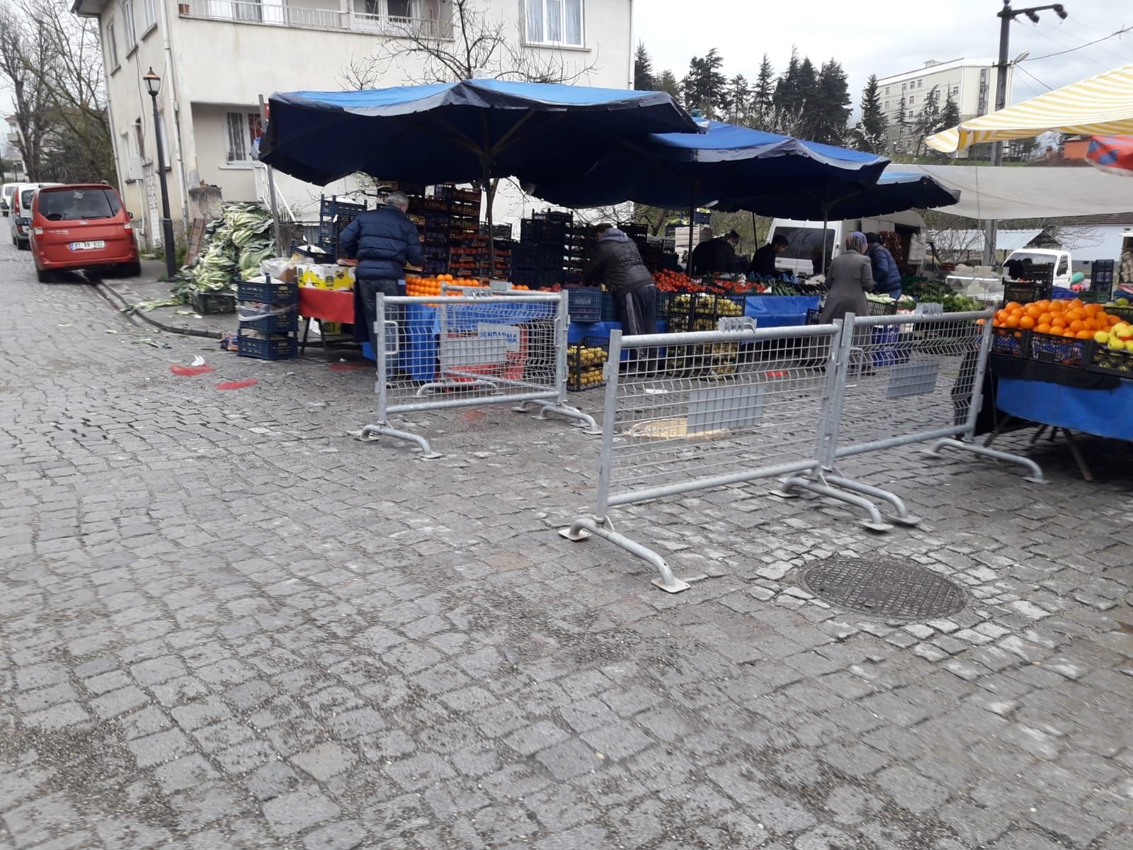KONURALP BÖLGESİ PAZAR YERİNE SIKI DENETİM